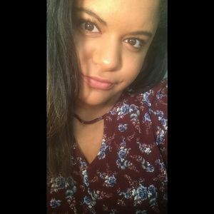 Meet your Posher, Olivia